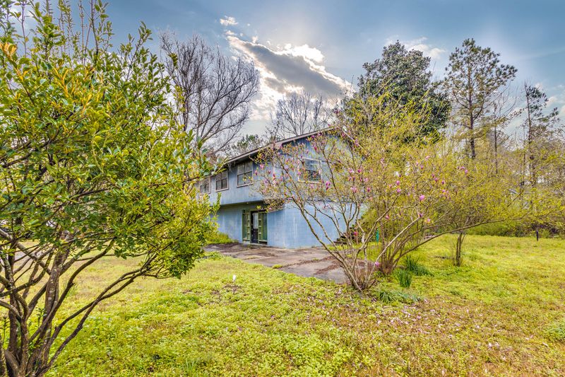 99 Swanson Dr, Summerville, SC 29483