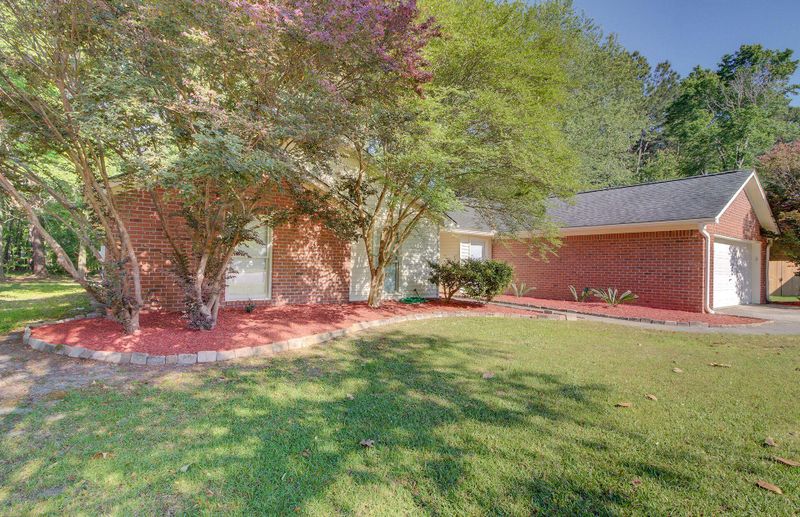 105 Derby Ct, Goose Creek, SC 29445