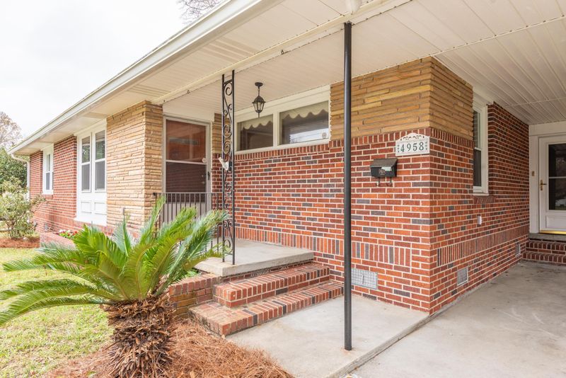 4958 Victoria Ave, North Charleston, SC 29405