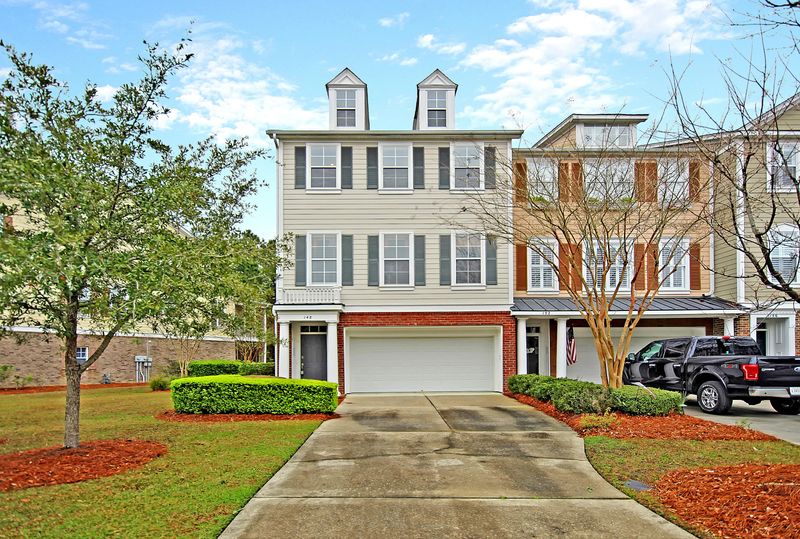 148 Palm Cove Way, Mount Pleasant, SC 29466