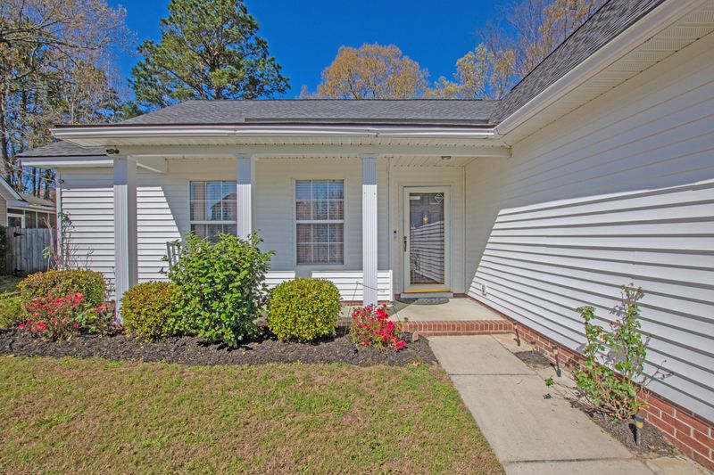 449 Cabrill Dr, Charleston, SC 29414