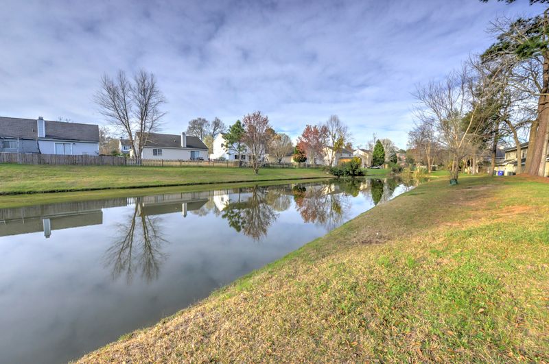 2435 Woodstock Ave, North Charleston, SC 29406