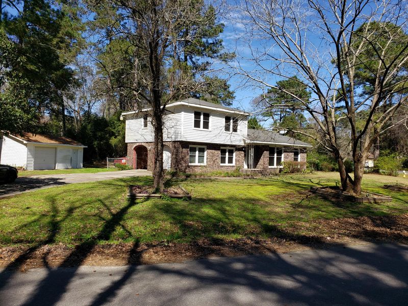 118 Spring St, Summerville, SC 29485