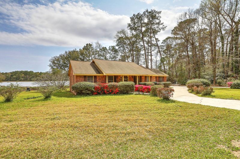 6072 Overlook Rd, Johns Island, SC 29455