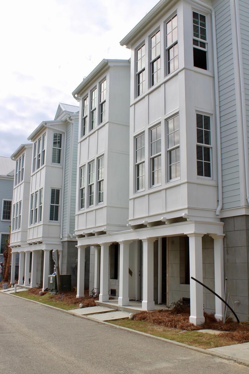 25 Dereef Ct, Charleston, SC 29403
