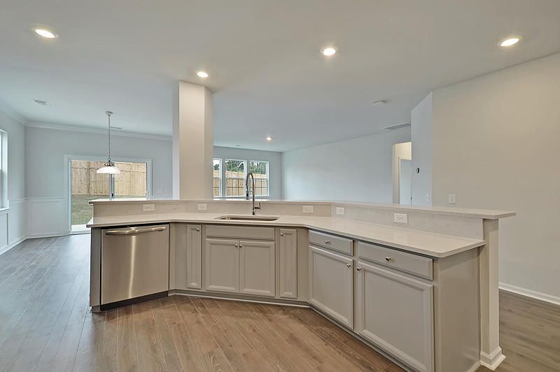 126 Beargrass Ln, Summerville, SC 29486