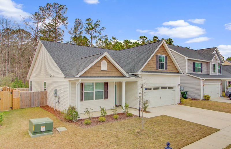 513 Foxbank Plantation Blvd, Moncks Corner, SC 29461