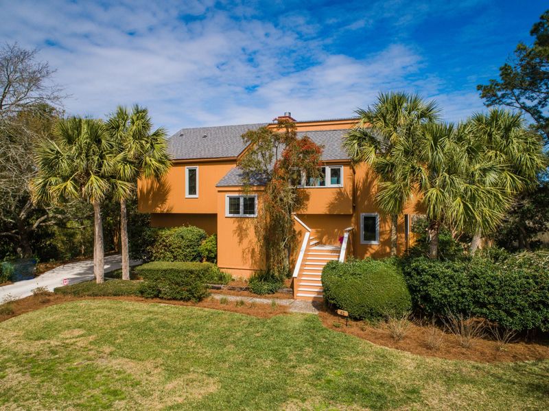62 Rebellion Rd, Charleston, SC 29407