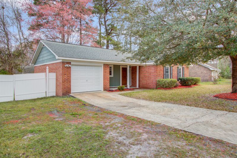 203 Kirksey Dr, Summerville, SC 29485
