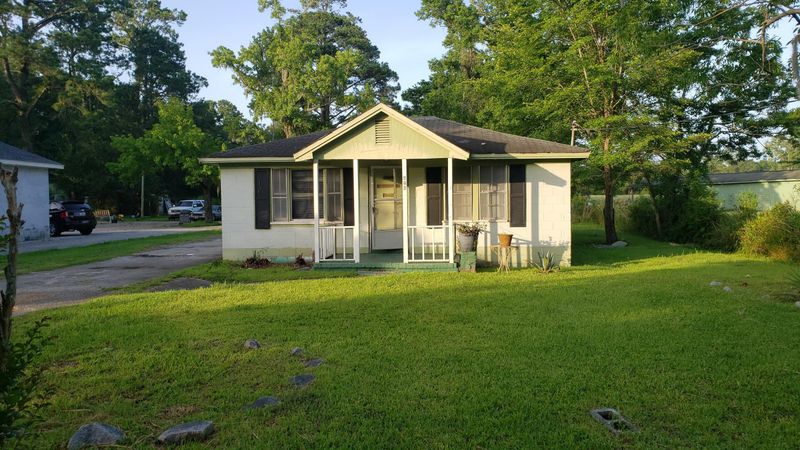 690 - 692 Hughes Rd, Johns Island, SC 29455