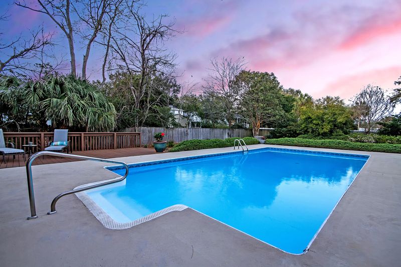211 William St, Mount Pleasant, SC 29464