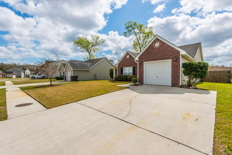 309 Slow Mill Dr, Goose Creek, SC 29445