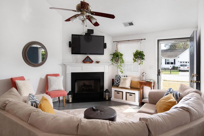1334 Mapleton Ave, Charleston, SC 29412