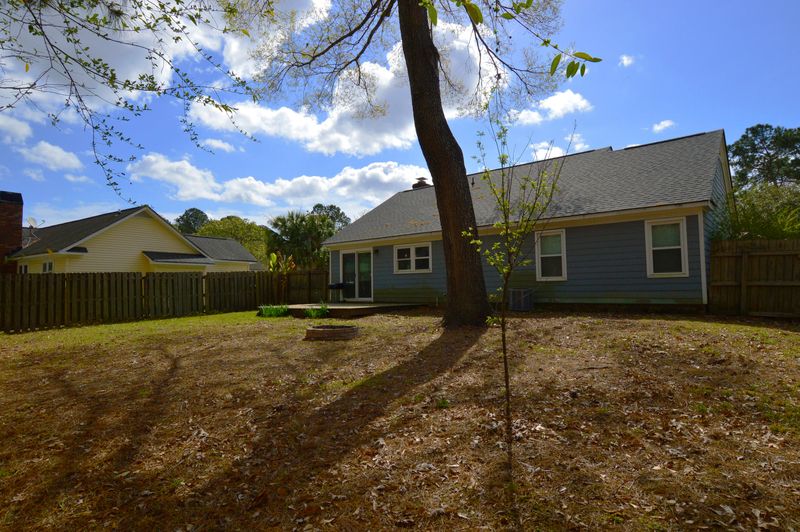 105 Chownings Ln, Goose Creek, SC 29445