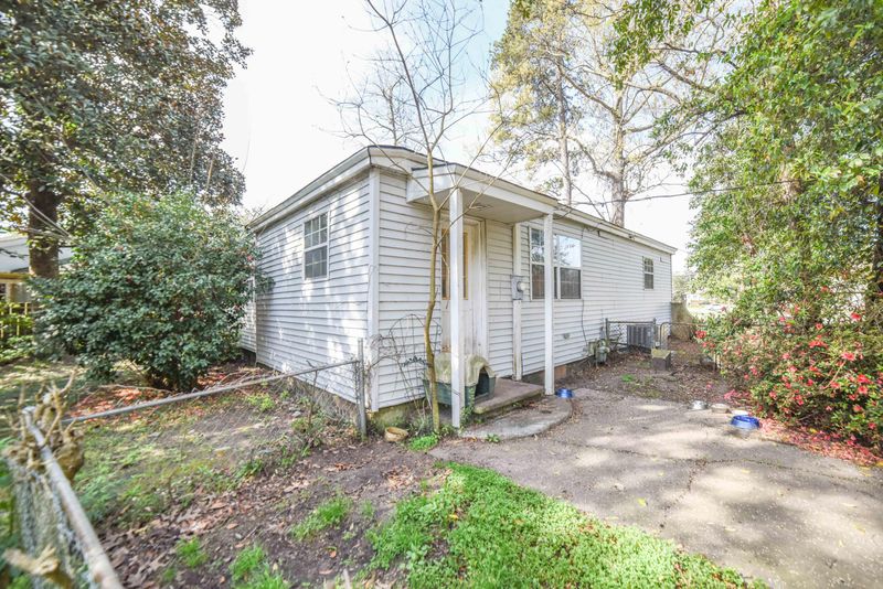 5238 Parkside Dr, North Charleston, SC 29405