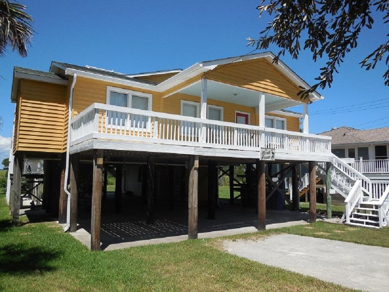 1722 E Ashley Ave, Folly Beach, SC 29439
