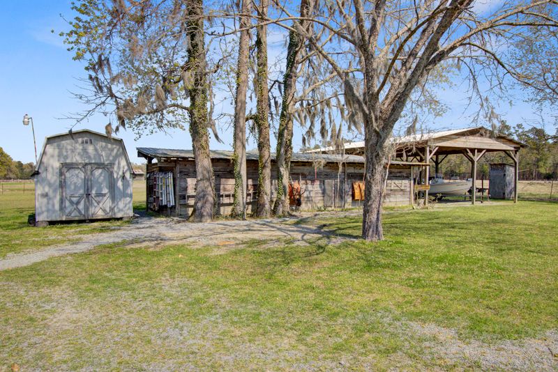 931 B And B, Saint Stephen, SC 29479