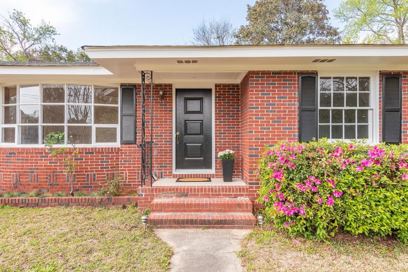 842 Condon Dr, Charleston, SC 29412