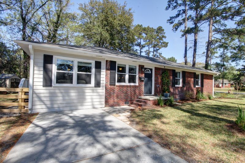 1104 Keats Rd, Charleston, SC 29407