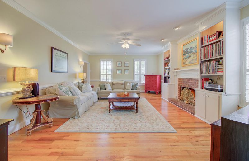 853 Tamarack Ct, Mount Pleasant, SC 29464