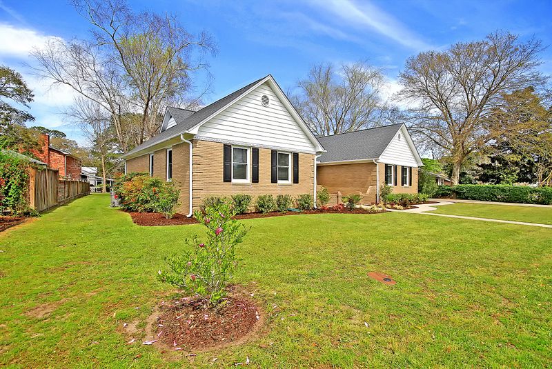 1288 S Barksdale Rd, Mount Pleasant, SC 29464