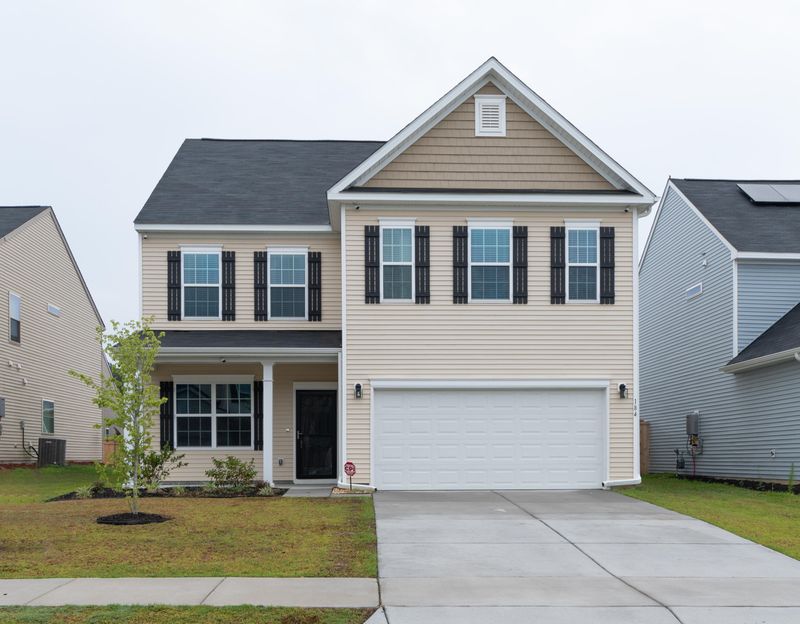184 Weeping Cypress Dr, Moncks Corner, SC 29461