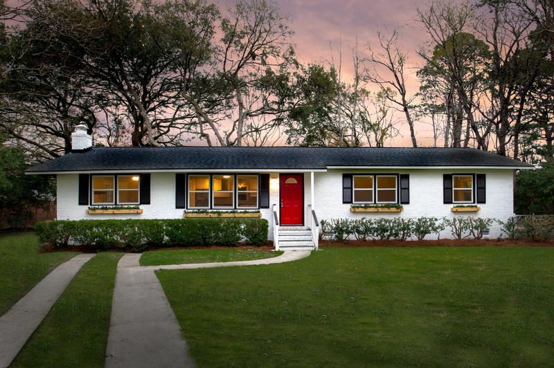 32 Murray Hill Dr, Charleston, SC 29407