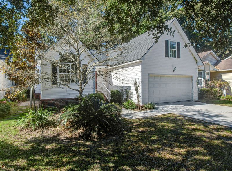 843 Harbor Place Dr, Charleston, SC 29412