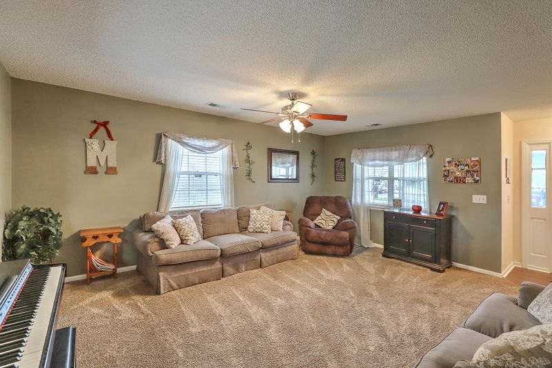 7851 Long Shadow Ln, North Charleston, SC 29406