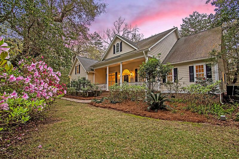 5565 Middle Creek Rd, Ravenel, SC 29470