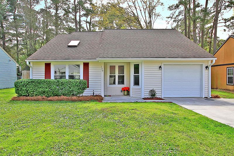 120 Robert Dr, Ladson, SC 29456