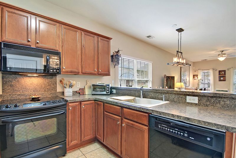 122 Tuscany Ct, Ladson, SC 29456