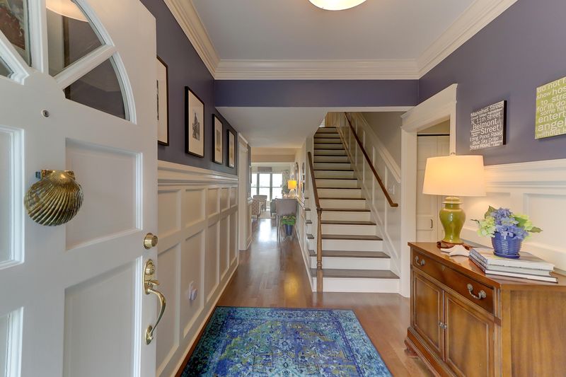 101 Waterfront Plantation Dr, Charleston, SC 29412