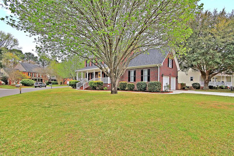2032 Middleburg Ln, Mount Pleasant, SC 29464