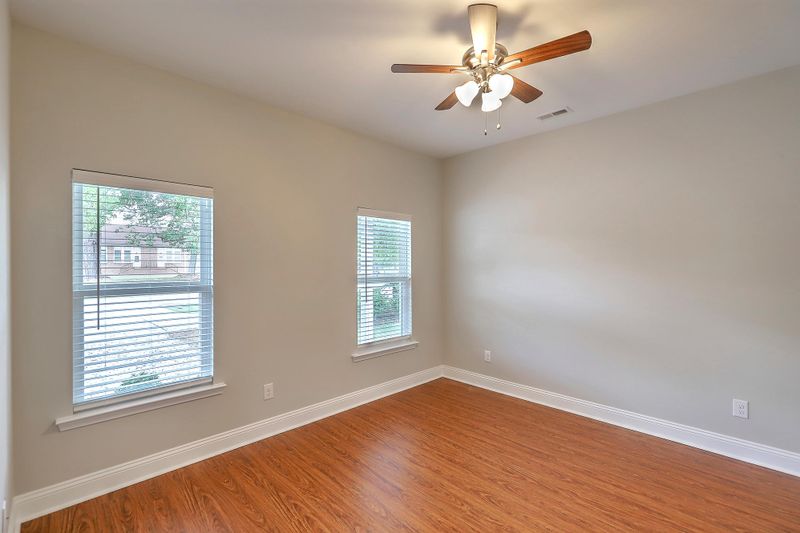 140 W Broad St, Lincolnville, SC 29485