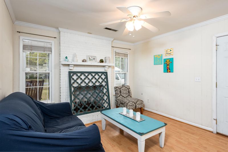 310 E Shore Ln, Charleston, SC 29407