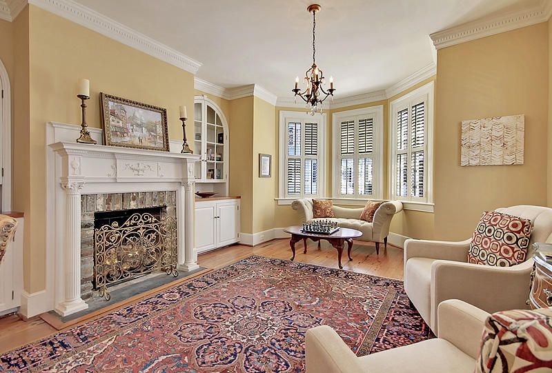 188 Wentworth St, Charleston, SC 29401