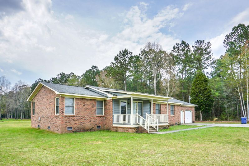 1779 Bethera Rd, Bonneau, SC 29431