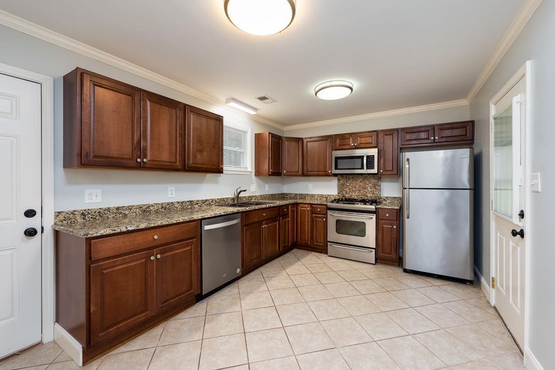 1062 Bexley St, North Charleston, SC 29405
