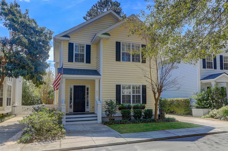 1065 Mathis Ferry Rd, Mount Pleasant, SC 29464
