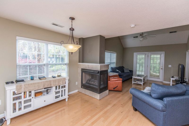 101 Taylor Cir, Goose Creek, SC 29445