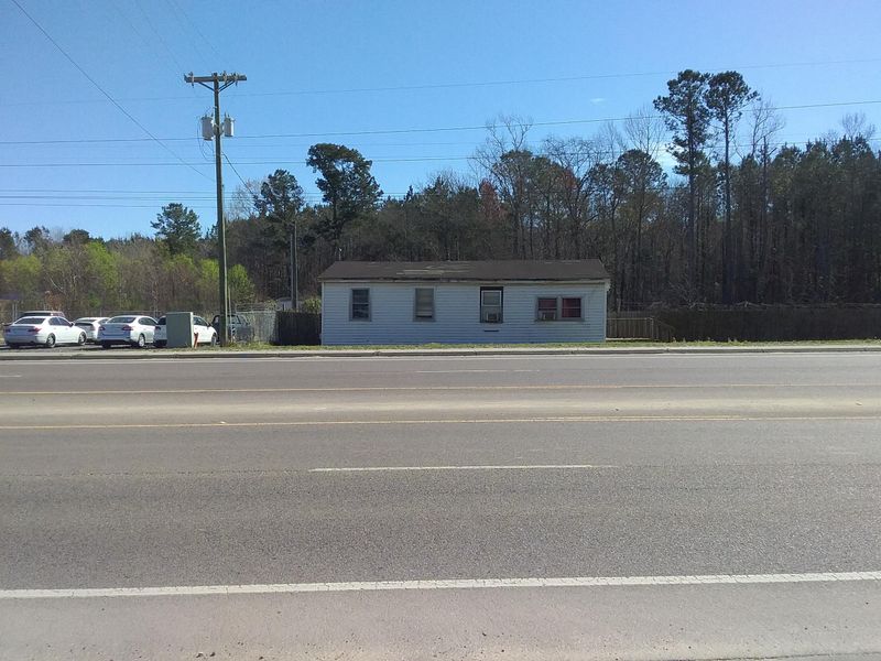 506 College Park Rd, Ladson, SC 29456