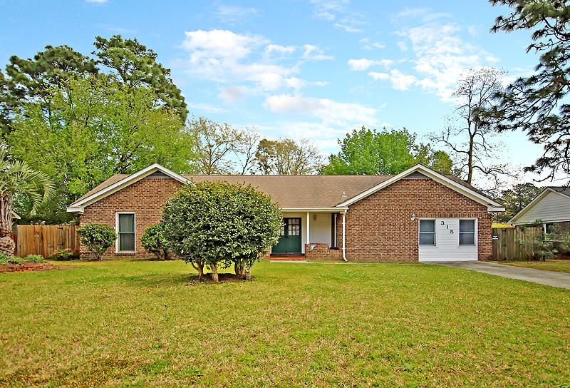 315 Longleaf Rd, Summerville, SC 29486