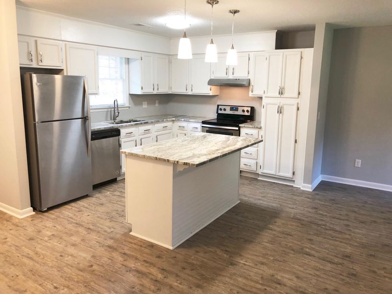 321 Lilac Dr, Summerville, SC 29483