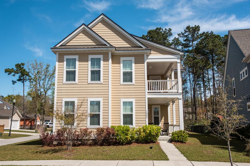 1982 Gammon St, Charleston, SC 29414