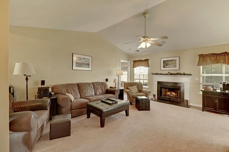 105 Longfield Rd, Summerville, SC 29483
