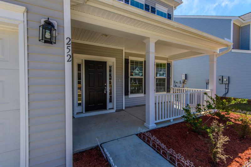 252 Weeping Cypress Dr, Moncks Corner, SC 29461