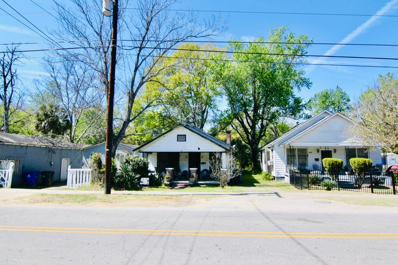 1942 Clement Ave, North Charleston, SC 29405