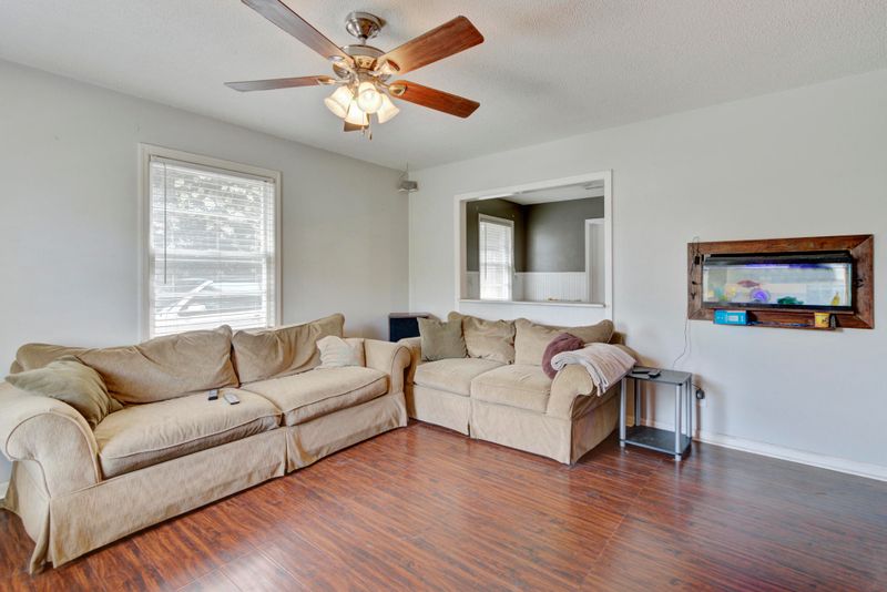 109 Summit Ave, Goose Creek, SC 29445