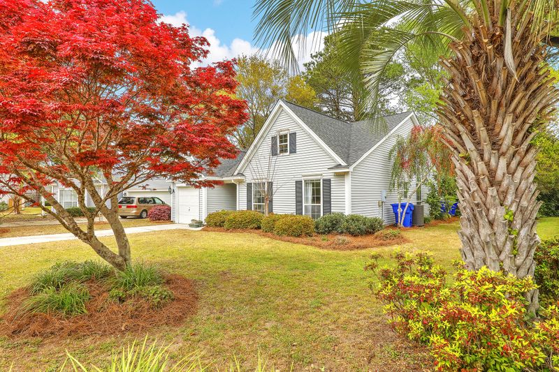 479 Old Carolina Ct, Mount Pleasant, SC 29464